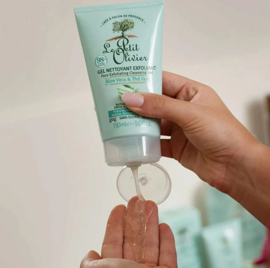 Aloe vera a zelený čaj, Exfoliační čisticí gel na pleť, 150 ml