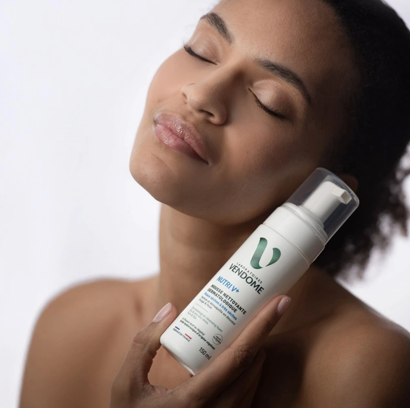 NUTRI V+ Mousse Nettoyante Dermatologique, Čisticí pěna na obličej, 150 ml