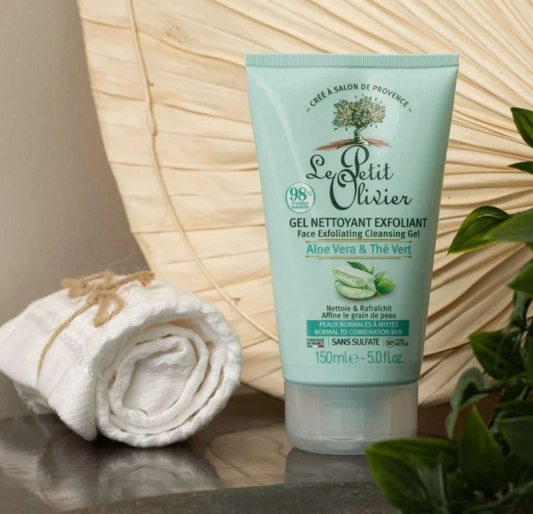 Aloe vera a zelený čaj, Exfoliační čisticí gel na pleť, 150 ml