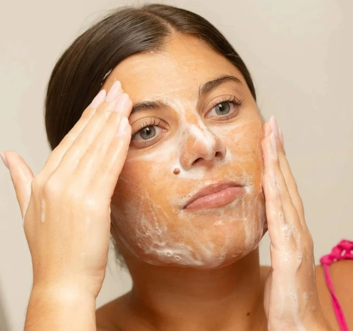 Aloe vera a zelený čaj, Exfoliační čisticí gel na pleť, 150 ml